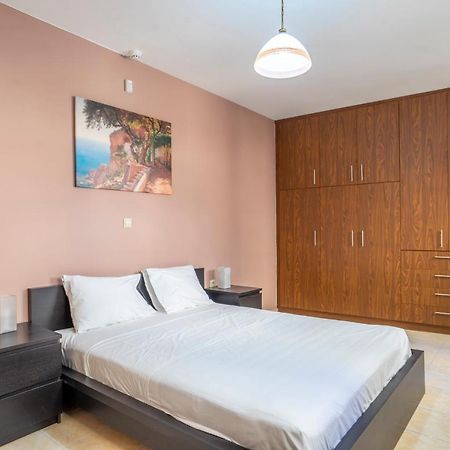 2 Bedroom Renovated Apartment With A View 雅典 外观 照片