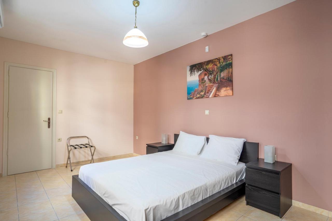 2 Bedroom Renovated Apartment With A View 雅典 外观 照片