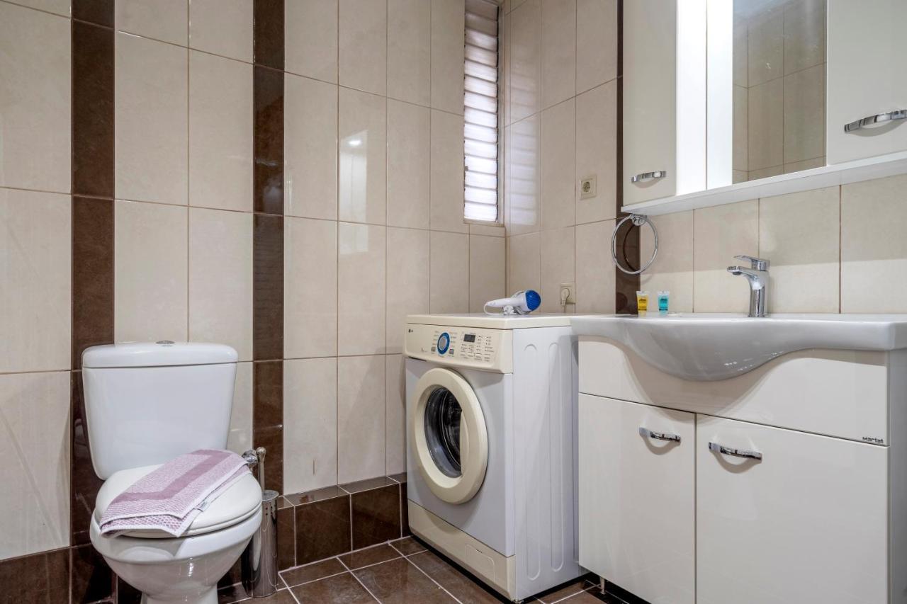2 Bedroom Renovated Apartment With A View 雅典 外观 照片